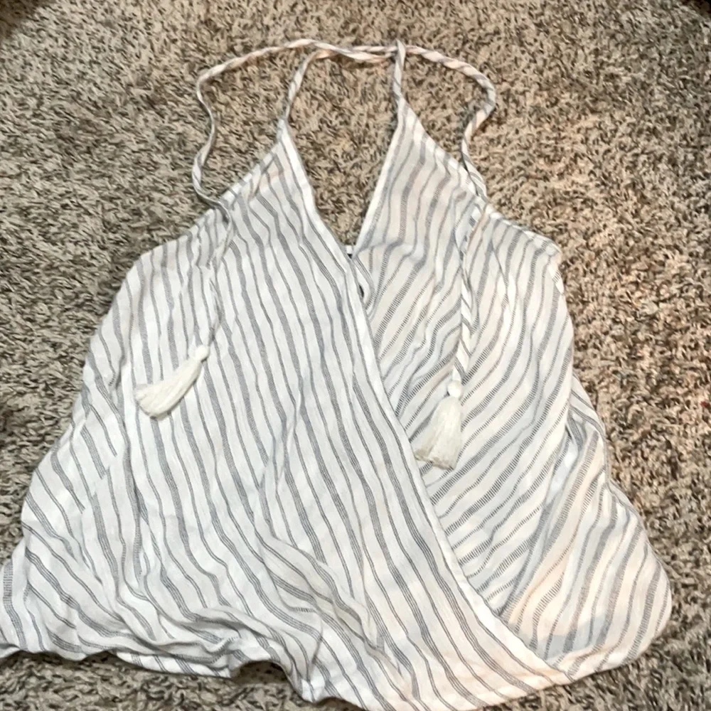NWOT— Lulu’s stripped linen halter top - Picture 1 of 2